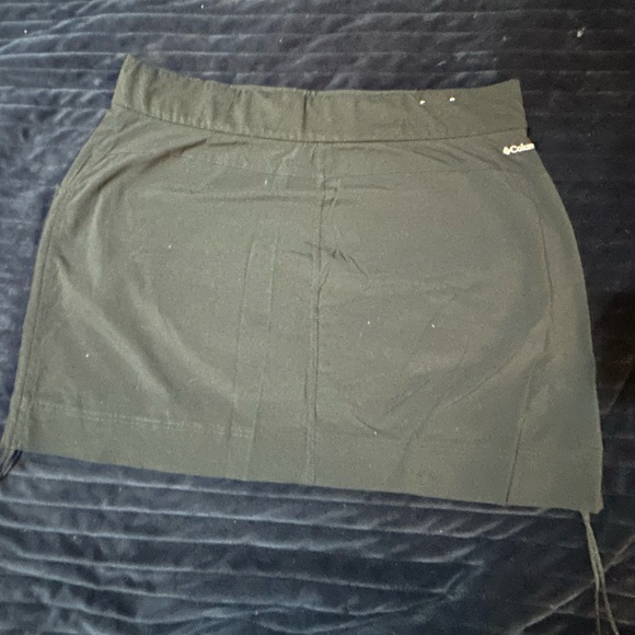 Columbia Dark Grey Skort with Side Pockets - Picture 3 of 5